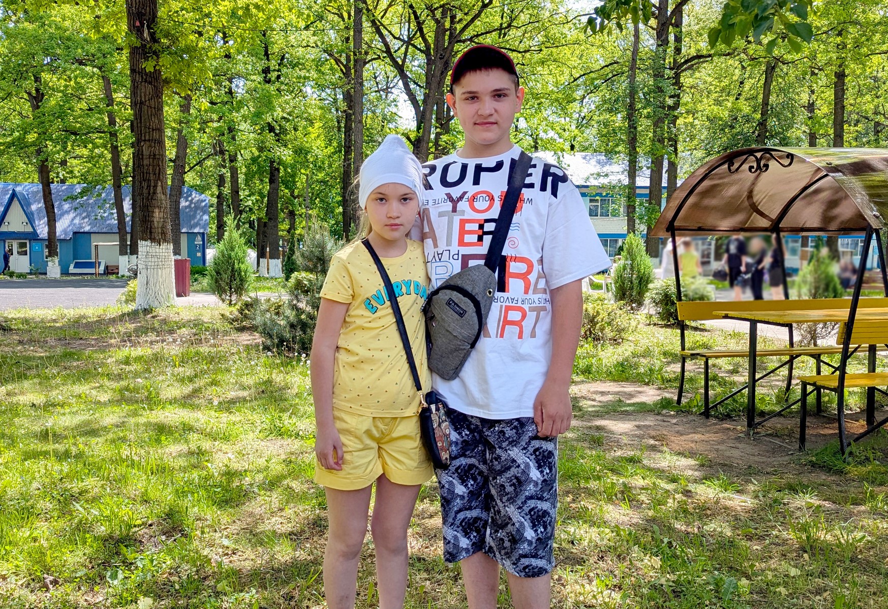 Дети работников КМЗ отправились на отдых в "Новую волну"