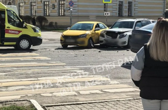 На Красноармейском проспекте в Туле произошло ДТП