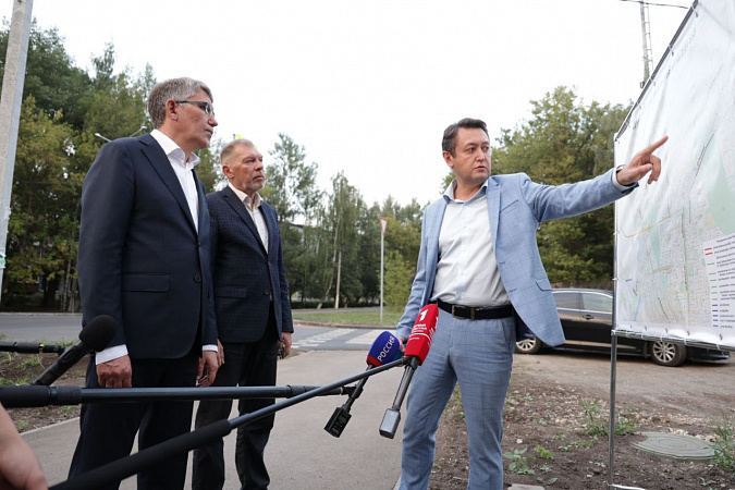 Дмитрий Миляев проконтролировал ход ремонта дорог на улицах Новомосковска