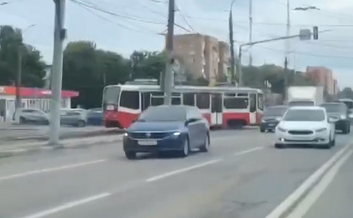 Стали известны подробности о сошедшем с рельсов трамвае в Туле