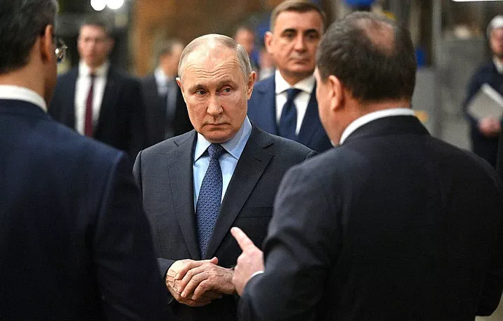 Владимиру Путину предложили восстановить упраздненный предмет