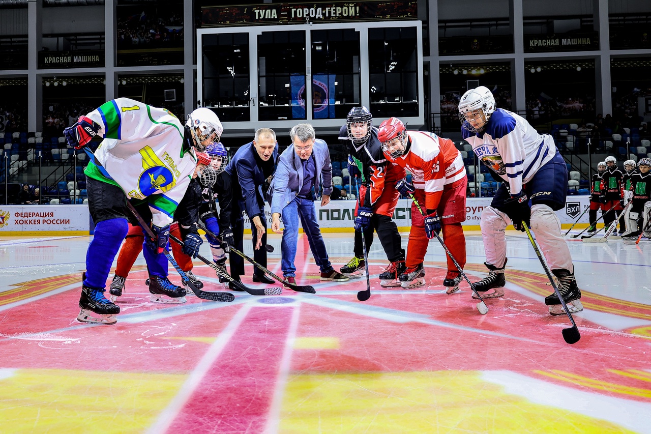 15 октября в Ледовом дворце стартовал Кубок Федерации Тульской области по хоккею
