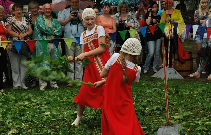 Фестиваль Крапивы и Международный конкурс-фестиваль «Пестрая Поляна» перенесут в Тульской области на 2024 год