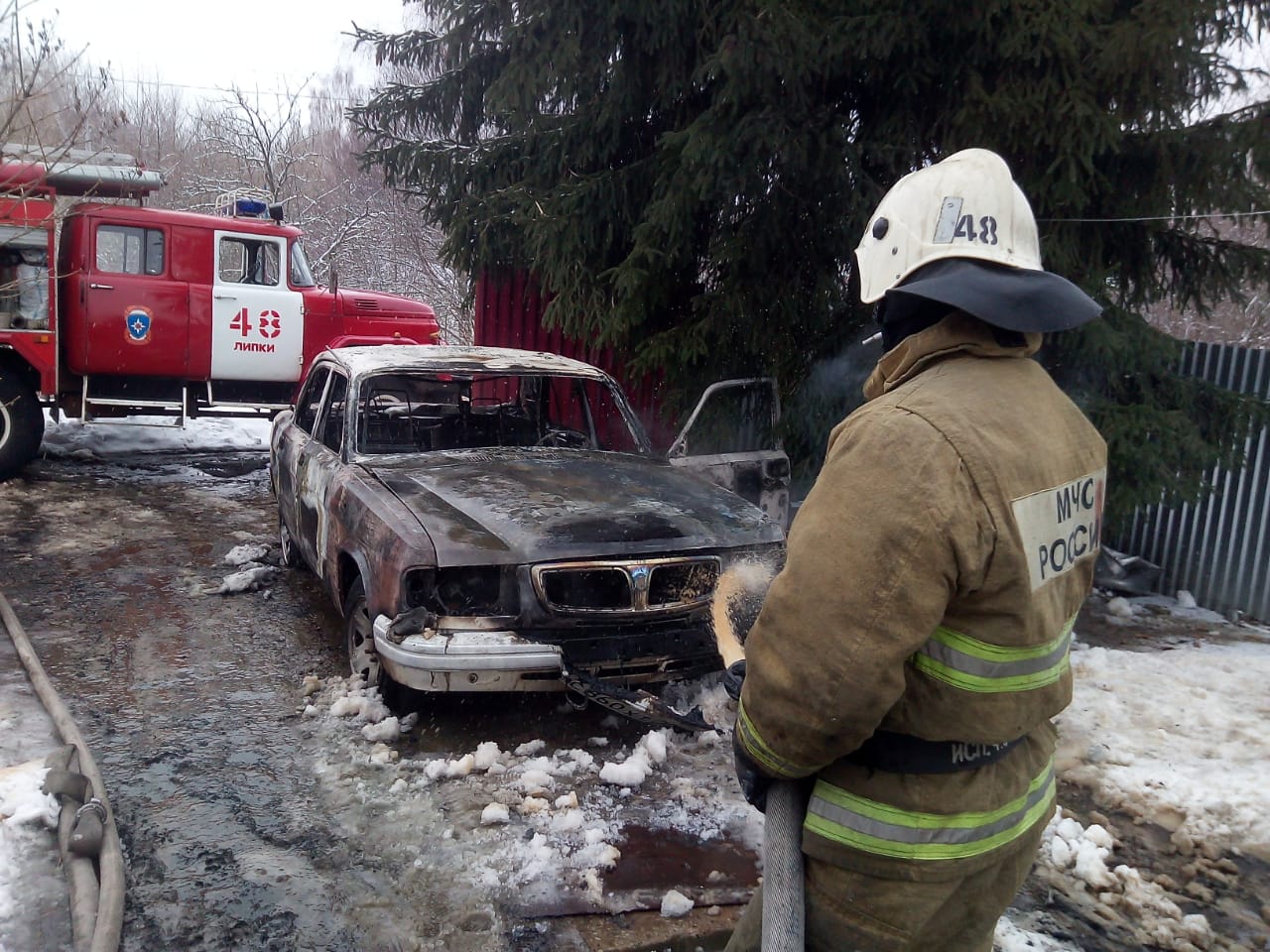 В Тульской области сгорел автомобиль, есть пострадавший