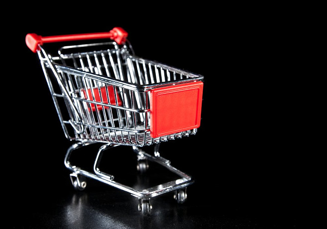 Безработный житель Дубны украл из супермаркета продукты и мобильный телефон