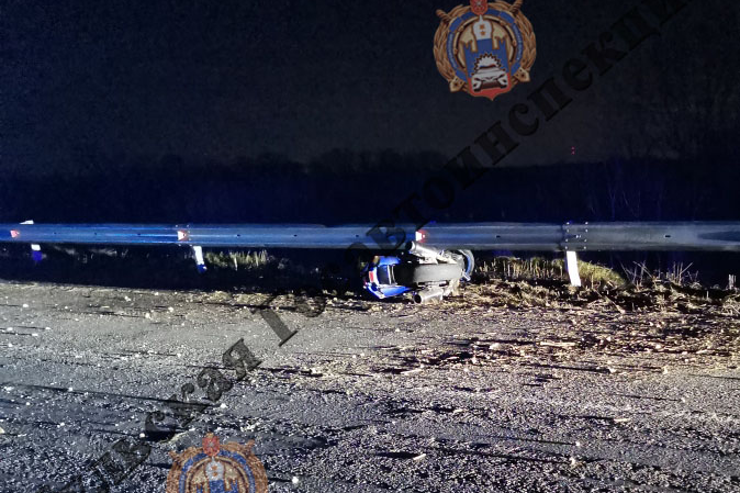 Мотоциклист без прав разбился насмерть под Новомосковском