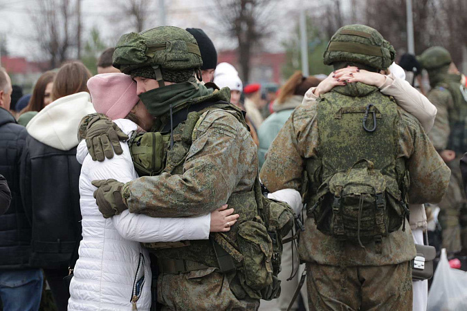 Губернатор Тульской области проводил мобилизованных к месту выполнения боевых задач
