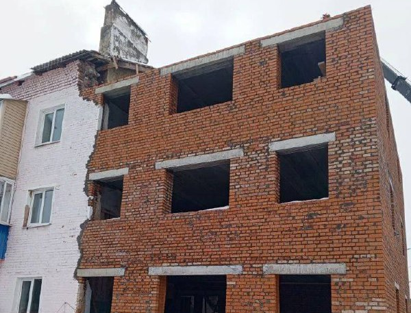 Поврежденный взрывом газа дом в Куркине восстановлен уже на две трети
