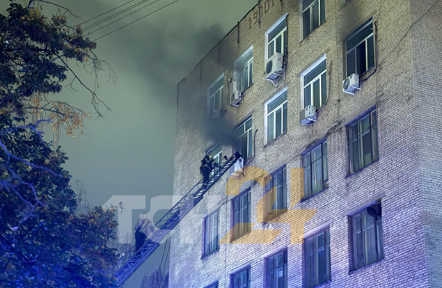 В Туле загорелся офисный комплекс на улице Болдина
