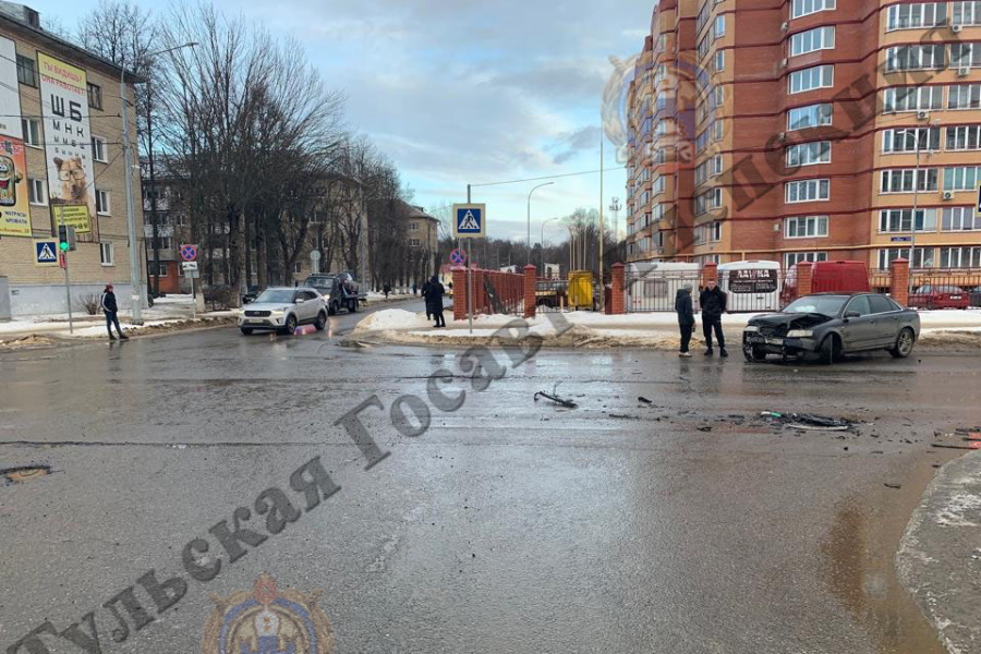 Один человек попал в больницу из-за ДТП с Audi и Lada в Новомосковске