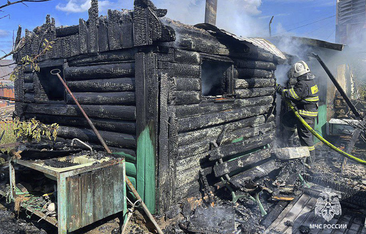 За минувшие сутки спасатели МЧС потушили три пожара в Тульской области