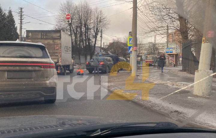 Автомобильное движение парализовано из-за ДТП на улице Агеева в Туле
