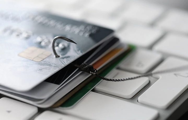 Тулячка, поверив мошенникам, перевела 2,2 миллиона рублей на «безопасный» счет