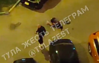 Мужчина избил девушку в Туле