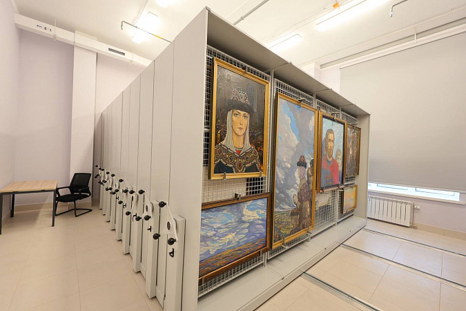 Алексей Дюмин открыл фондохранилище Тульского музейного объединения