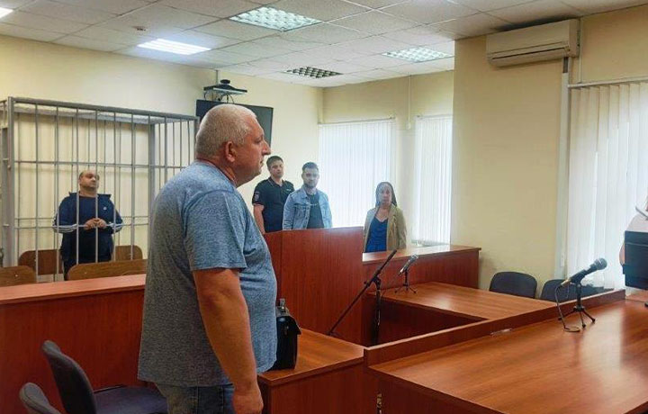 Конфликт на парковке в Ленинском районе закончился поножовщиной