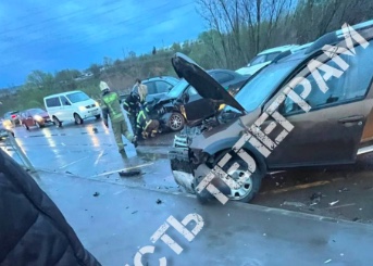 В тройном ДТП на улице Рязанской в Туле пострадала девушка