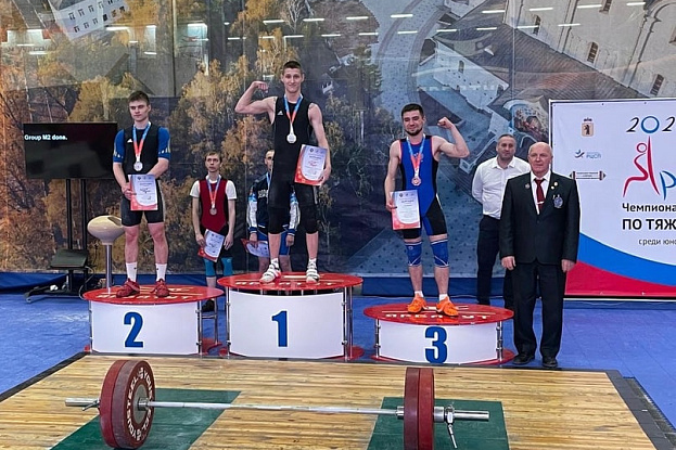 Тульские тяжелоатлеты завоевали золото и бронзу чемпионата ЦФО