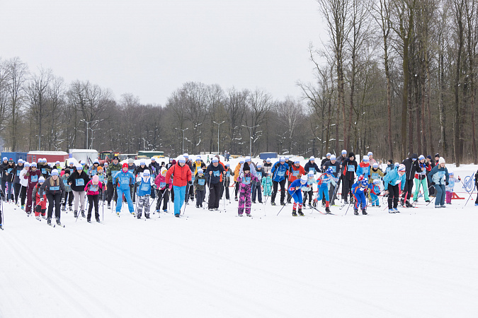 «Нам очень нравится у вас, домашняя обстановка»: в Тулу на «Лыжню России» приехали гости из других регионов