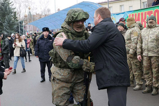 Губернатор Тульской области проводил мобилизованных к месту выполнения боевых задач