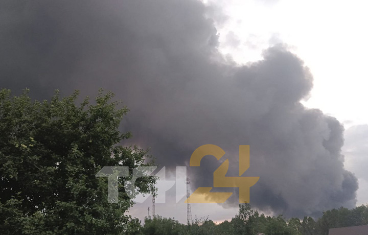 Очевидцы сообщают о крупном пожаре в Воловском районе