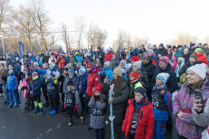 Более 700 спортсменов стартовали в "Ночной лыжной гонке" памяти Вячеслава Веденина