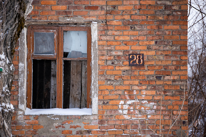 В Суворовском и Киреевском районах из аварийных домов переселят 303 жителя