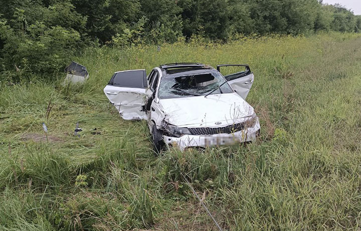В Ефремове водитель на «KIA» опрокинулся в кювет в результате ДТП