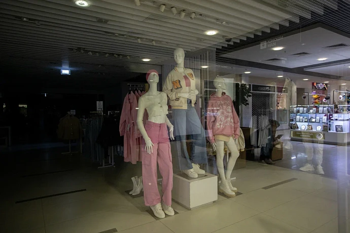 1 августа H&M откроет в России магазины для финальной распродажи одежды