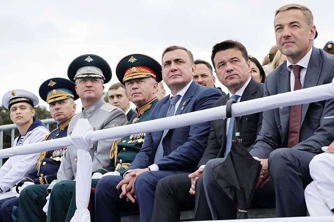 Губернатор Тульской области посетил Главный военно-морской парад в Санкт-Петербурге