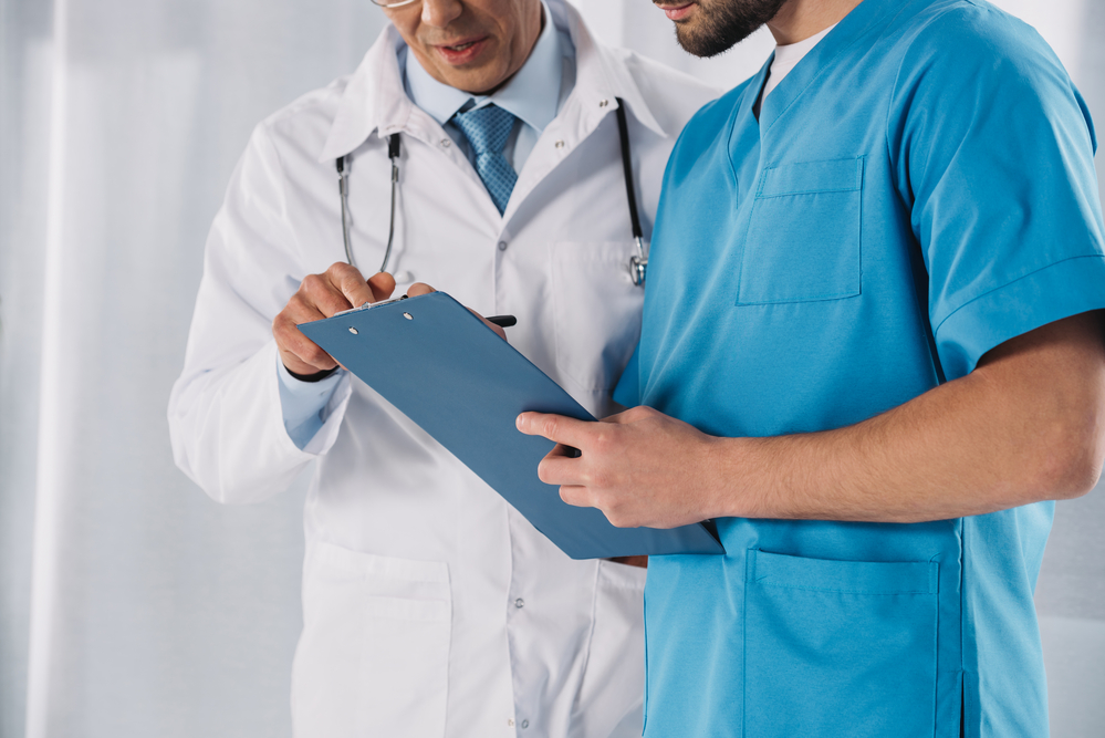 Медиков хотят обязать работать в госклиниках после выпуска из вузов и штрафовать за отказ