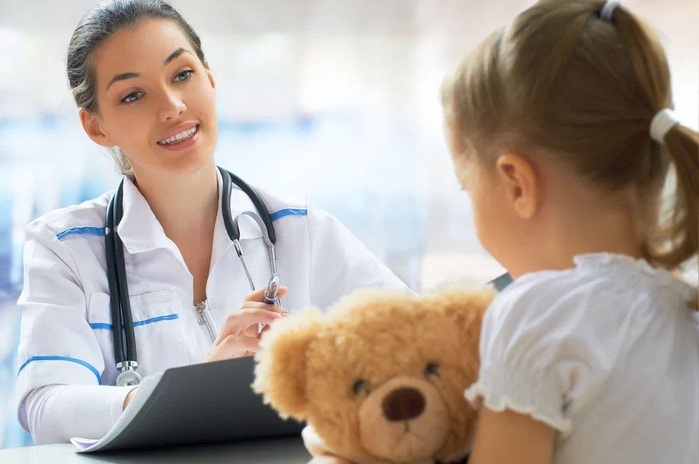 Педиатр Жучкова назвала формулу здорового роста ребенка