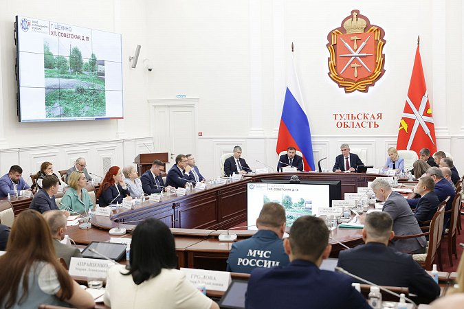 Туляки пожаловались губернатору на мусор, отсутствие освещения и остановки