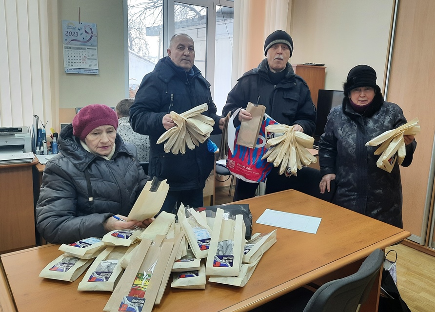 Активистам Пролетарского округа Тулы подарили семена