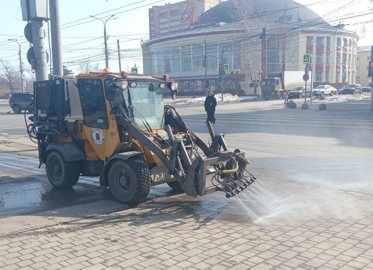 По поручению главы администрации Ильи Беспалова в Туле приступили к весенне-летним видам уборки