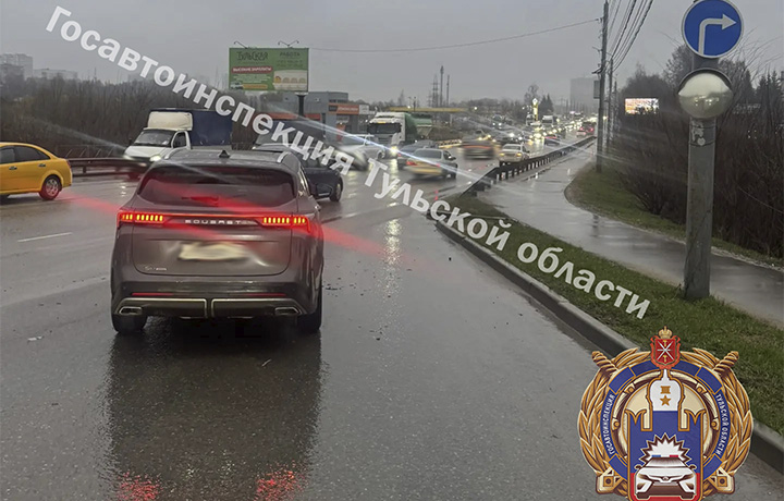 В Туле водитель «Лады» пострадал в ДТП на улице Рязанской