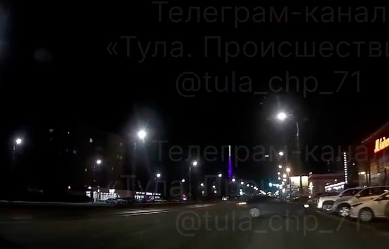 Момент жесткого ДТП на Зеленстрое в Туле попал на запись видеорегистратора