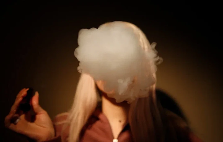 Тульские заядлые курильщики стали курить больше