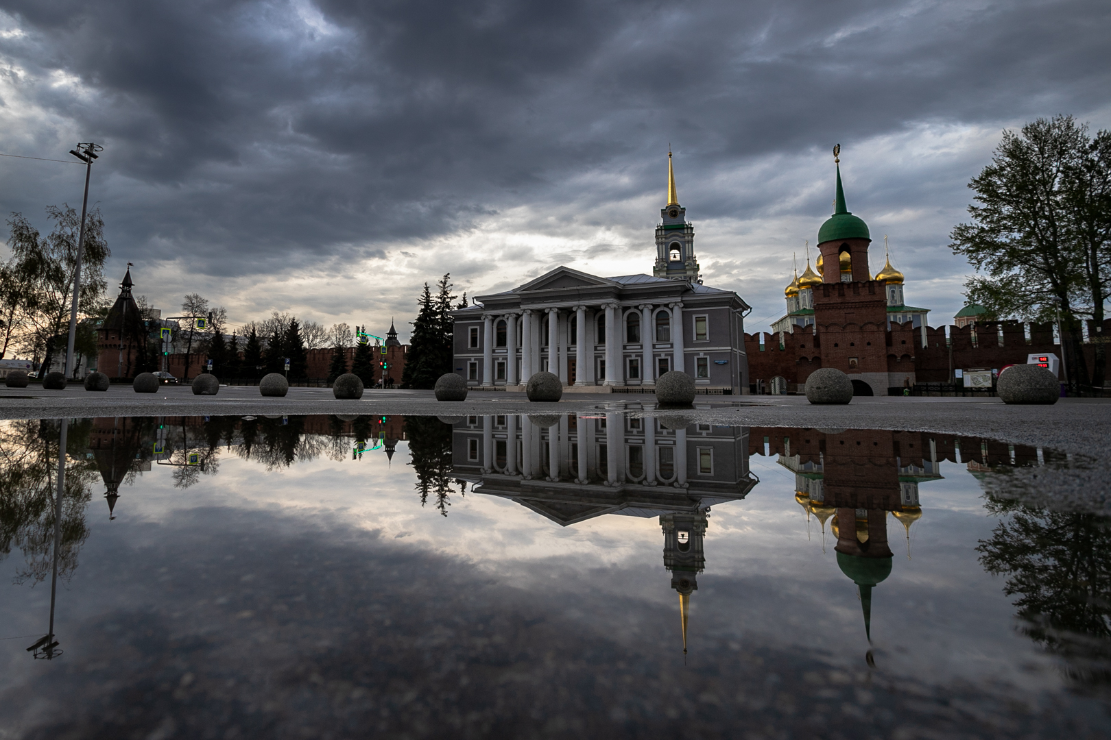 Туляков предупредили о грозе и усилении ветра в ближайшие три часа