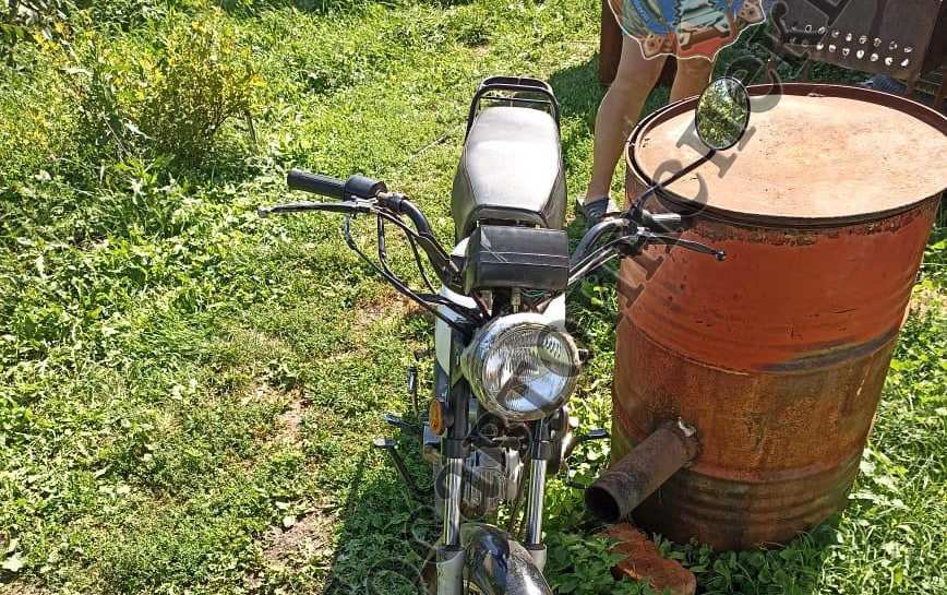 В тульском селе Кочкино 11-летний мотоциклист нарушил правила и врезался в &quot;ВАЗ-21074&quot;