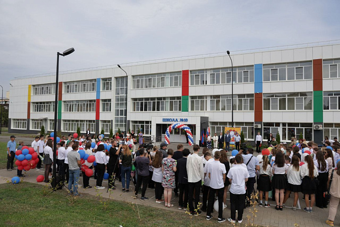 Тульские строители восстановили школу в Мариуполе к новому учебному году