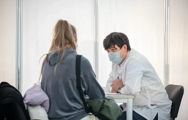 Работающие по двум договорам россияне могут получать двойной больничный