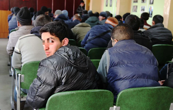 Больше тысячи миграционных проверок провели в Тульской области за шесть месяцев