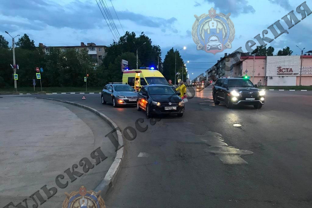 Восьмилетняя девочка пострадала в ДТП с Opel и Volkswagen в Новомосковске