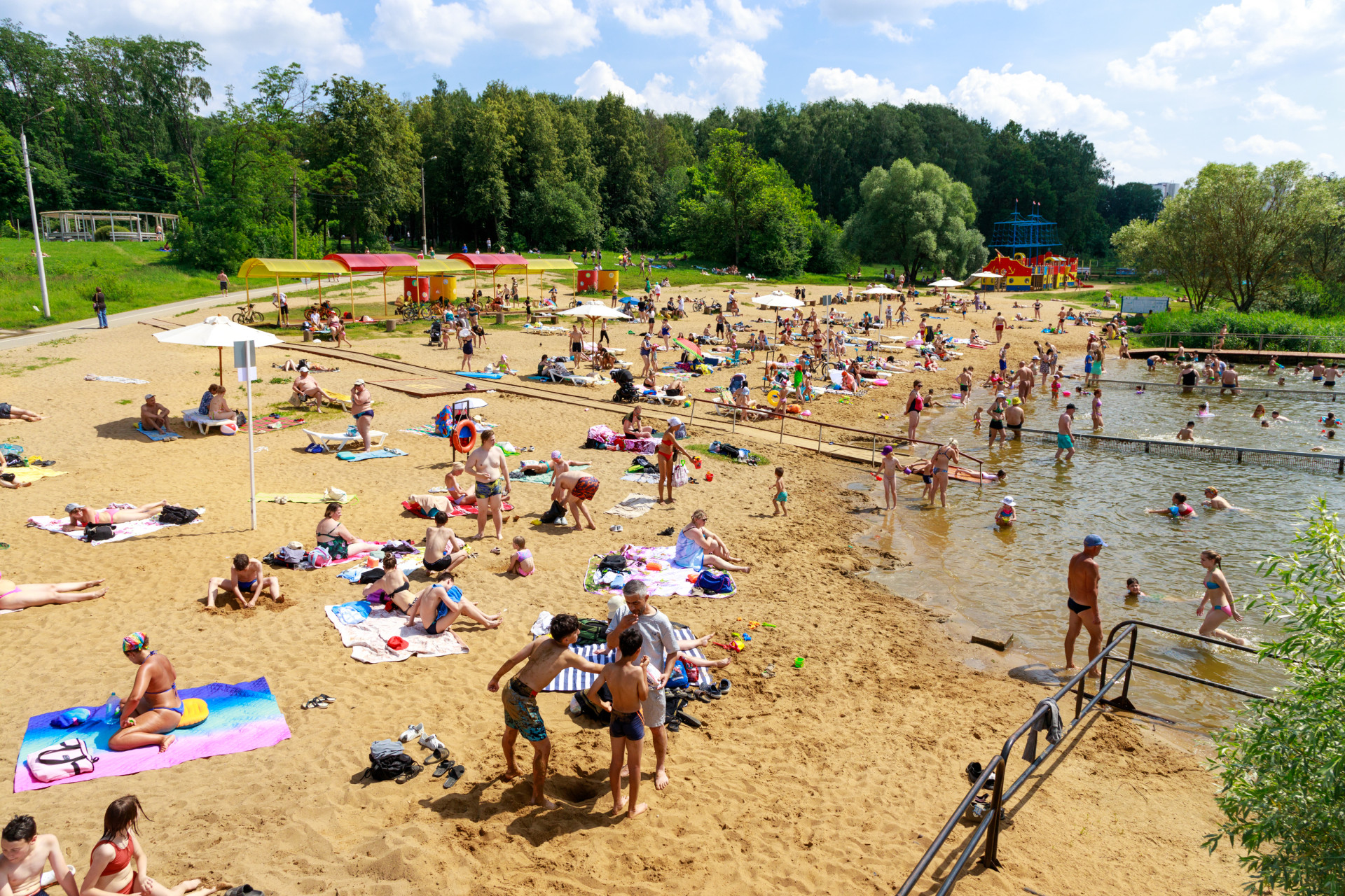 Роспотребнадзор проверил 415 проб воды и песка с пляжей в Тульской области