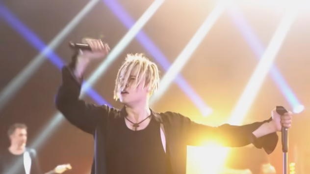 В Челябинске песни тульского исполнителя SHAMAN слушали стоя