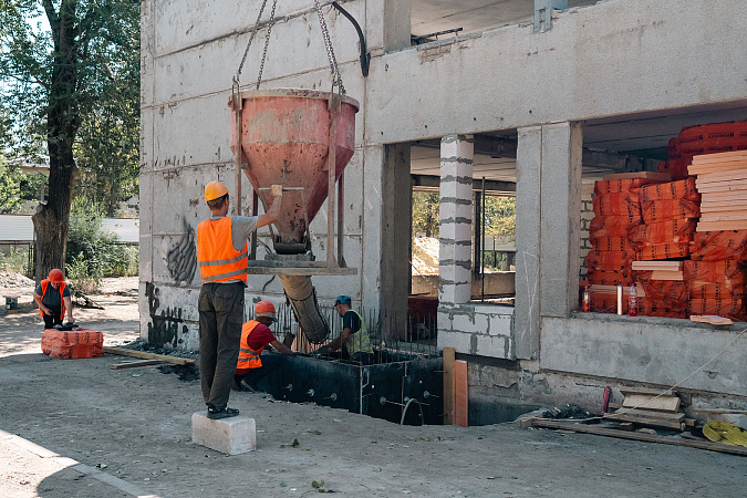 Туляки продолжают восстанавливать инфраструктуру Мариуполя