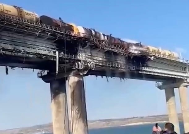 ФСБ удалось установить подозреваемых в подрыве Крымского моста
