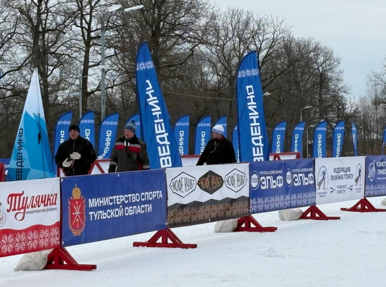 Более 700 человек принимают участие в «Ночной лыжной гонке» в тульском «Веденино»