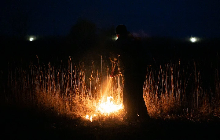 В тульском МЧС назвали опасные районы по весеннему палу травы